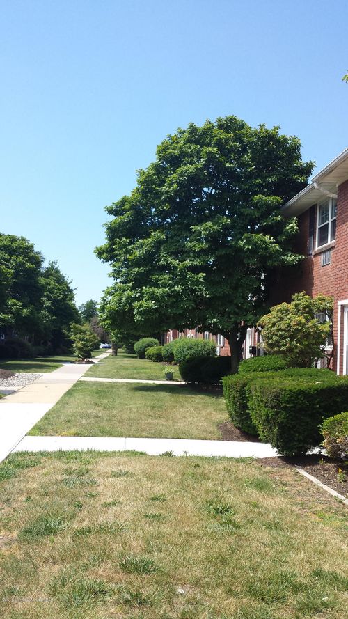 47-364 Westwood Ave, Long Branch, NJ, 07740-5565 | Card Image