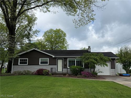 1656 Yolanda Dr, Youngstown, OH, 44511-1146 | Card Image