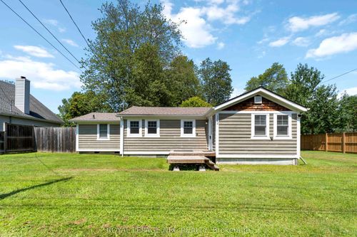 3242 Riselay Ave, Ridgeway, ON, L0S1N0 | Card Image