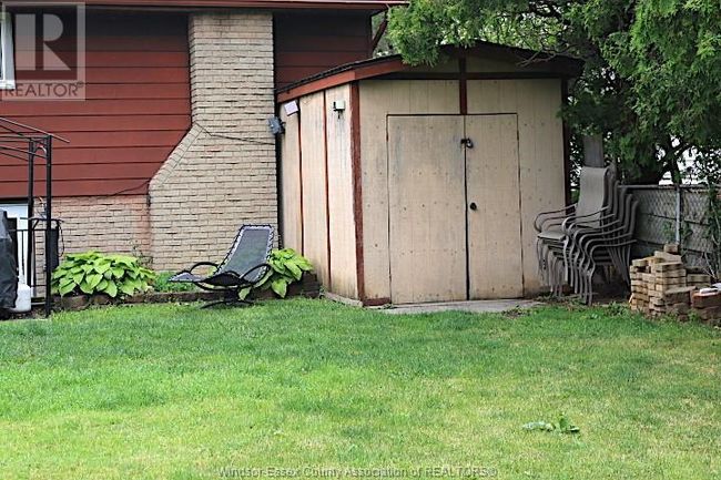 3372 Hemlock Rd, Home with 3 bedrooms, 2 bathrooms and null parking in Windsor ON | Image 34