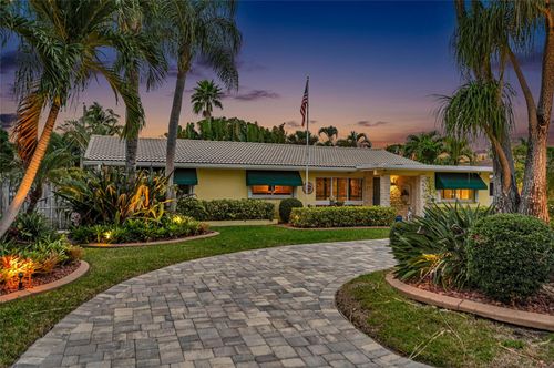 3497 Ne 19th Ave, Oakland Park, FL, 33306-1040 | Card Image