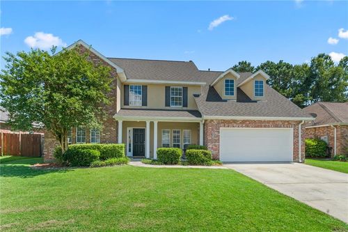 639 Solomon Dr, Covington, LA, 70433-7912 | Card Image