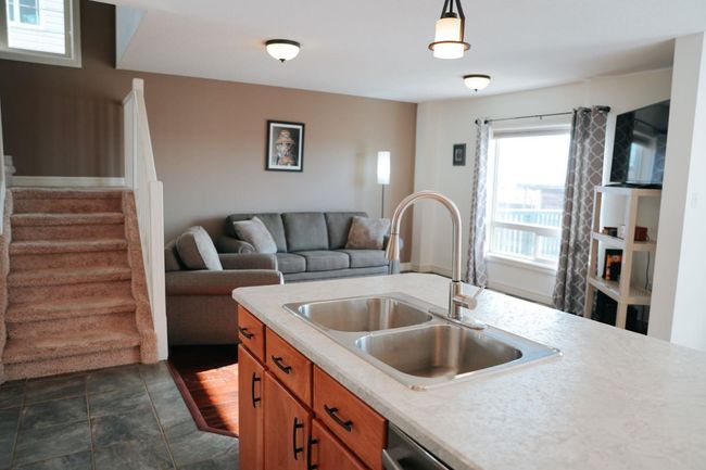 822 28 St, Home with 3 bedrooms, 3 bathrooms and 3 parking in Wainwright AB | Image 38
