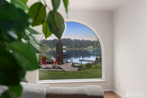 17800 185th Ave Ne, Woodinville, WA, 98072-9644 | Card Image