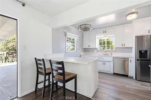 5557 Canehill Ave, Lakewood, CA, 90713-1619 | Card Image