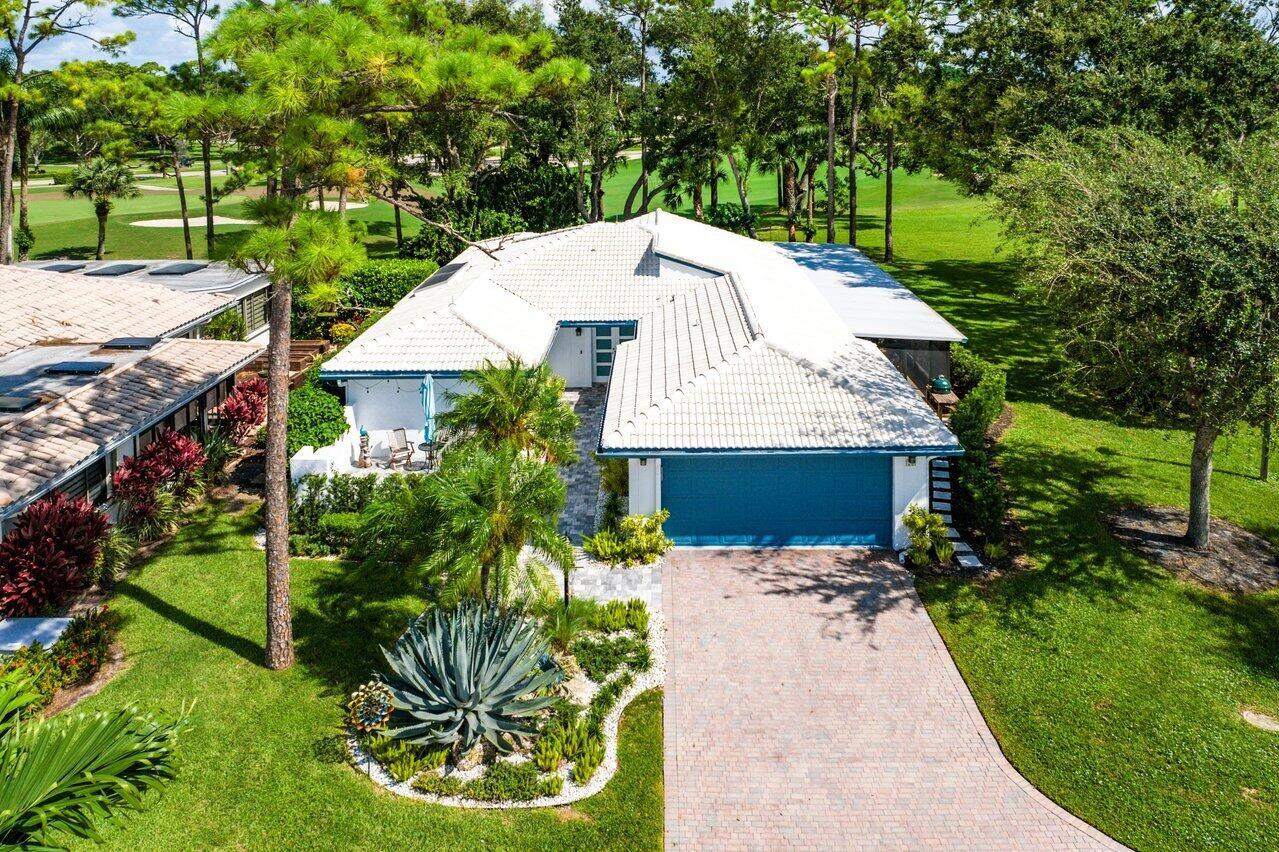 Woods Ln, Boynton Beach, FL 33436