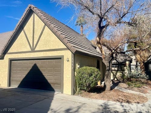 3944 Edgemoor Way, Las Vegas, NV, 89121-4829 | Card Image