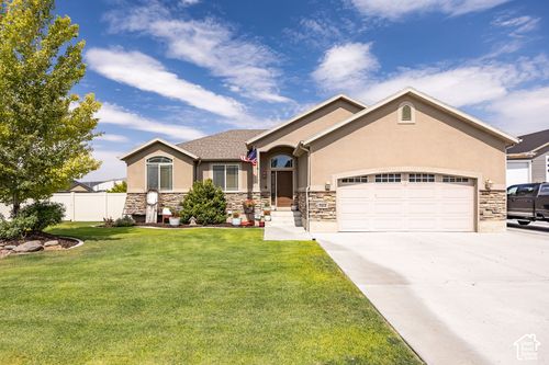 262 W 860 S, Garland, UT, 84312-9431 | Card Image