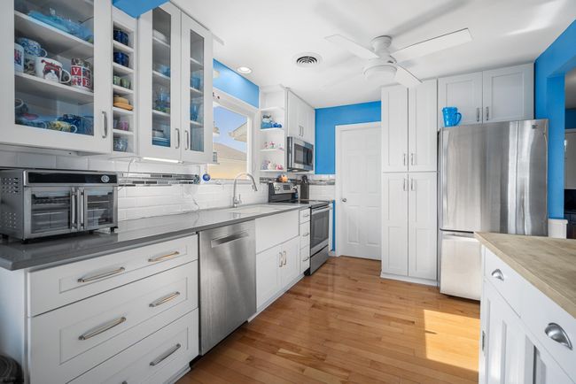 5202 Waterview Dr, House other with 3 bedrooms, 2 bathrooms and null parking in Brigantine NJ | Image 12