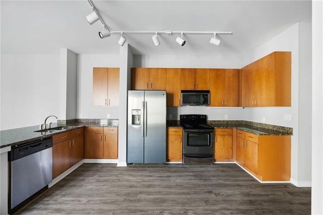 UNIT-2309 - 5300 Peachtree Rd, Condo with 2 bedrooms, 2 bathrooms and 2 parking in Chamblee GA | Image 6