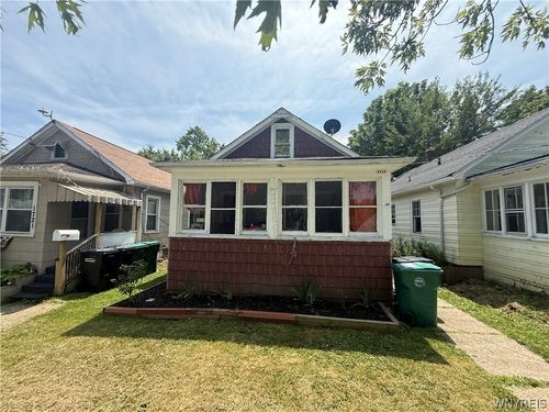 1719 North Ave, Niagara Falls, NY, 14305-2903 | Card Image