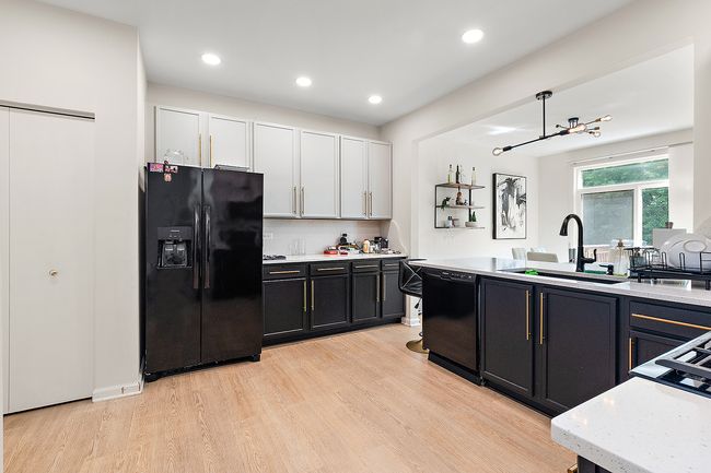 1528 Peachtree Ln, Home with 2 bedrooms, 4 bathrooms and 2 parking in Lockport IL | Image 4