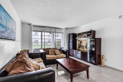 apt-139-3001 Nw 48th Ave, Lauderdale Lakes, FL, 33313-7204 | Card Image