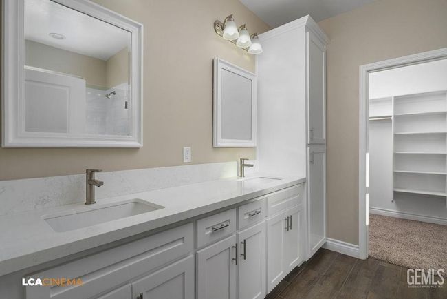 711 Sammy Way, Home with 4 bedrooms, 1 bathrooms and null parking in Shafter CA | Image 22