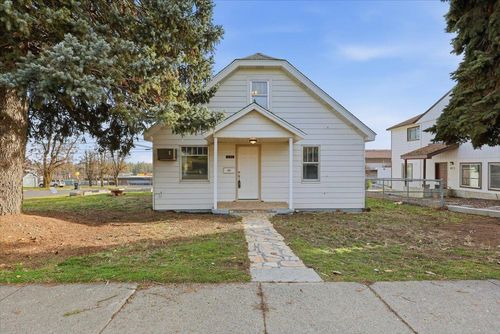 821 3rd St, Cheney, WA, 99004-1720 | Card Image