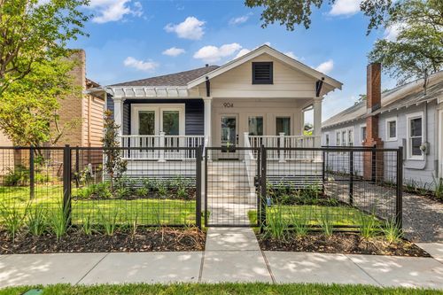 904 Willard St, Houston, TX, 77006-1353 | Card Image