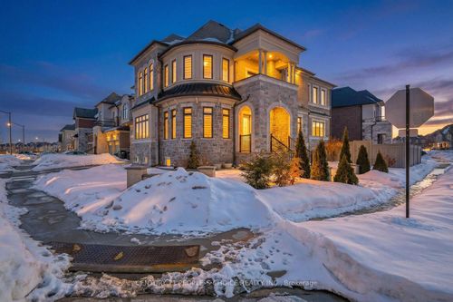 1 Carl Finlay Dr, Brampton, ON, L6P4E2 | Card Image