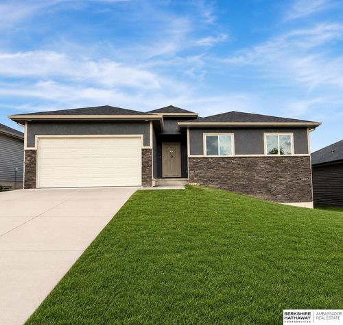7703 S 34th St, Bellevue, NE, 68147-1305 | Card Image