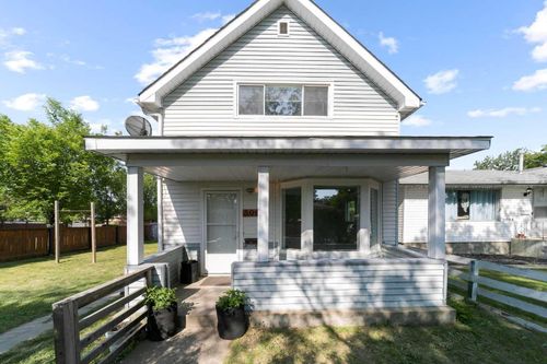 5002 57 Street, Camrose, AB, T4V2G2 | Card Image