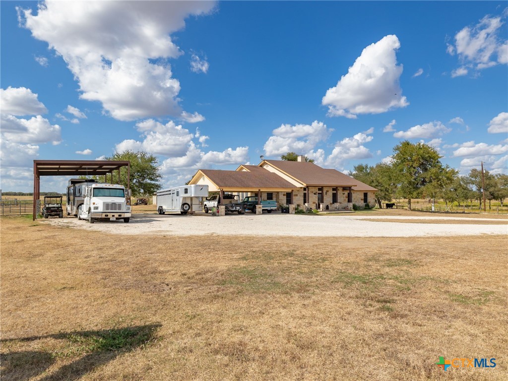 Land in Coupland 3