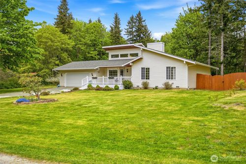 135 Hosanna Way, Camano Island, WA, 98282-7670 | Card Image