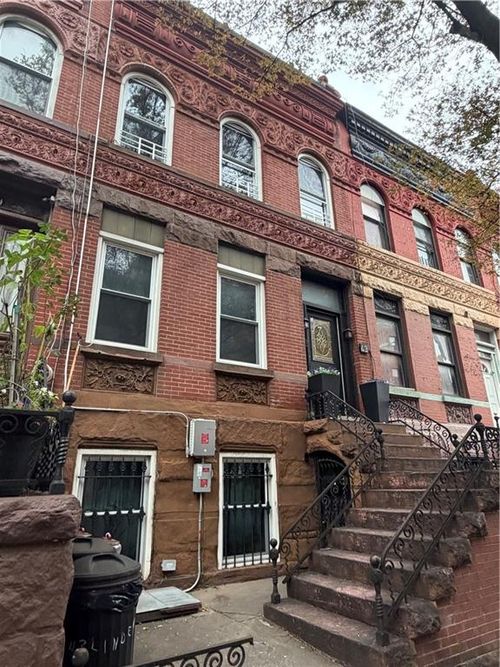 43 Linden St, Brooklyn, NY, 11221-3712 | Card Image