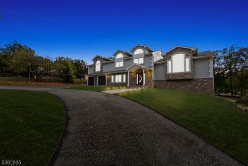 186 Francisco Ave, Little Falls, NJ, 07424-2429 | Card Image