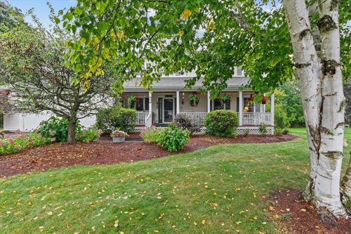 41 Drury Dr, Essex Junction, VT, 05452-5602 | Card Image