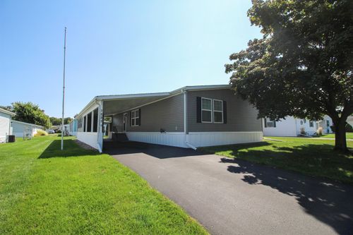 7237 White Oak Cir, Portage, MI, 49002-4484 | Card Image