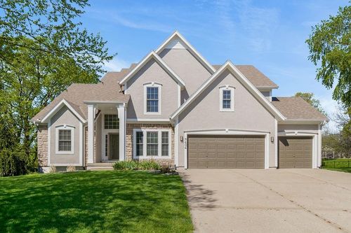 9604 N Evanston Ave, Kansas City, MO, 64157-8704 | Card Image