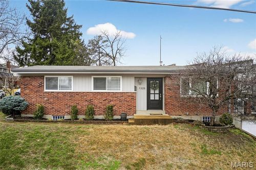1325 Yale Ave, Richmond Heights, MO, 63117-2326 | Card Image
