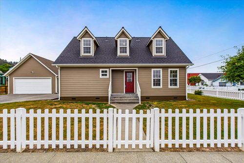 389 Berding St, Ferndale, CA, 95536 | Card Image