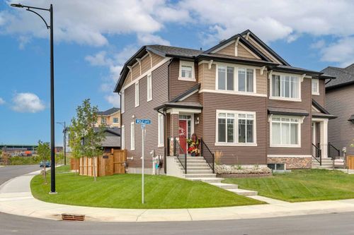 63 Wolf Gate, Okotoks, AB, T1S5T9 | Card Image