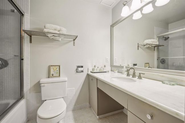 UNIT-7B - 2200 Willowick Rd, Condo with 2 bedrooms, 2 bathrooms and 2 parking in Houston TX | Image 18