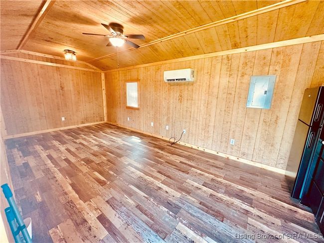 Cabin Interior | Image 37