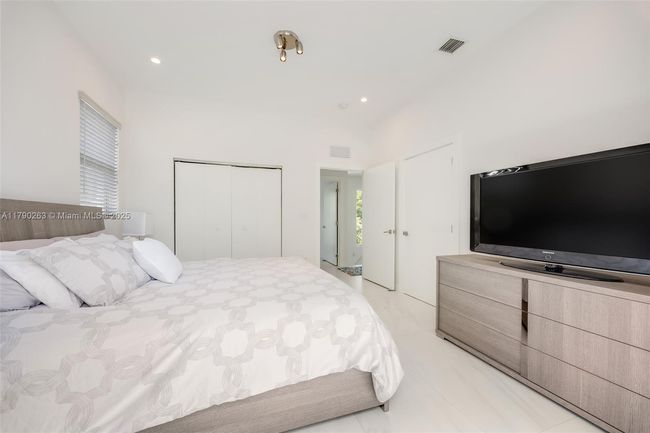 3648 Oak Ave, House other with 3 bedrooms, 3 bathrooms and null parking in Coconut Grove FL | Image 16