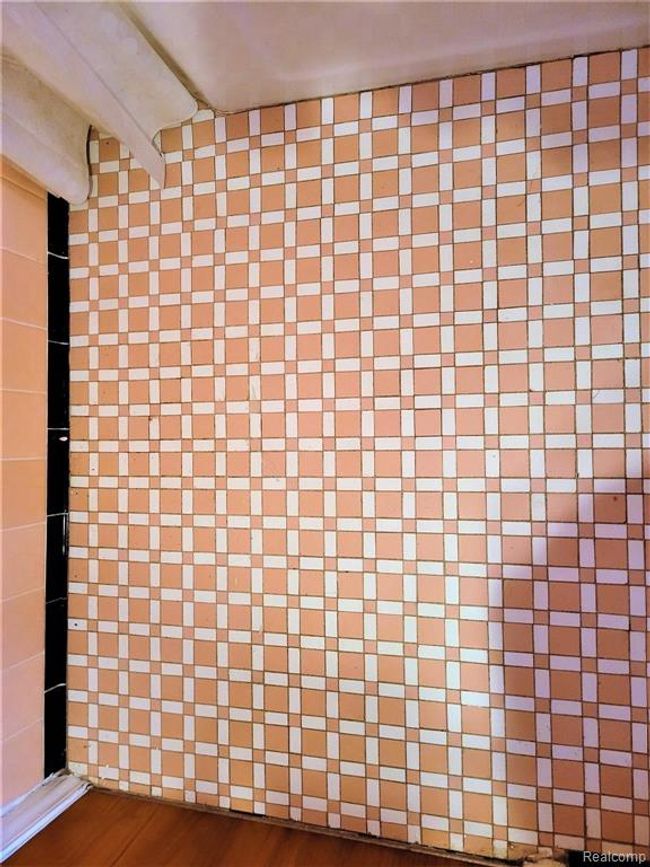 Main bath floor tile | Image 21