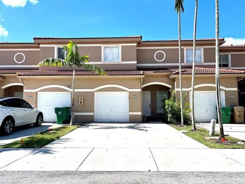 7893 N Southwood Cir, Davie, FL, 33328-3833 | Card Image