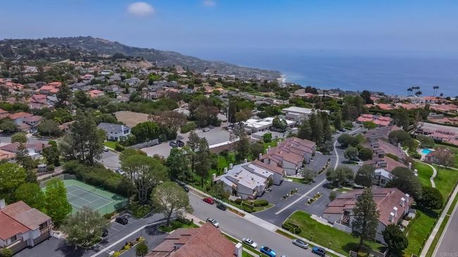 22 Seaview Dr S, Townhouse with 3 bedrooms, 3 bathrooms and 2 parking in Rolling Hills Estates CA | Image 26