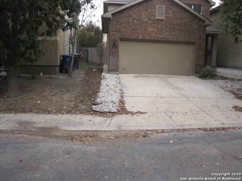 5435 Bright Run, San Antonio, TX, 78240-2458 | Card Image