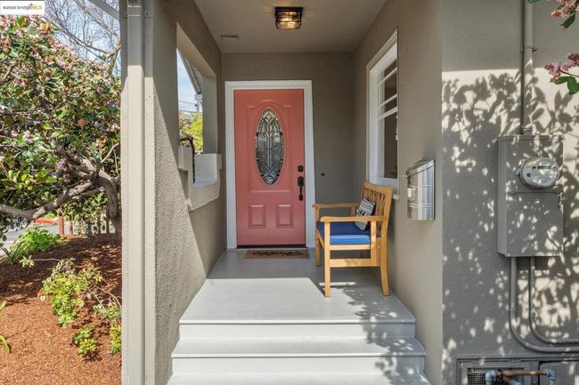 1040 Camelia St, House other with 2 bedrooms, 1 bathrooms and null parking in Berkeley CA | Image 5