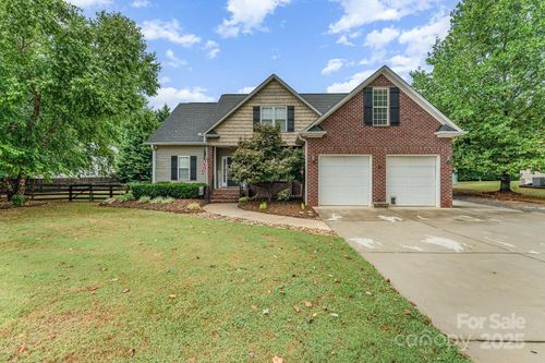 7020 Highland Way, Belmont, NC, 28012-7802 | Card Image