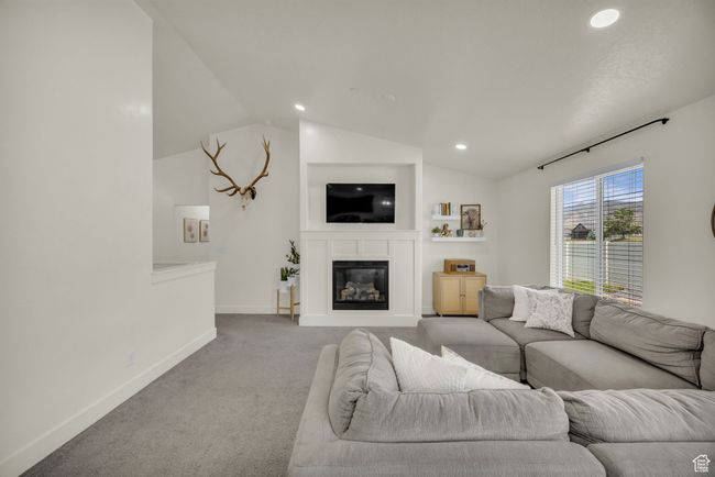1226 N Horizon View Loop, House other with 5 bedrooms, 3 bathrooms and 4 parking in Elk Ridge UT | Image 4