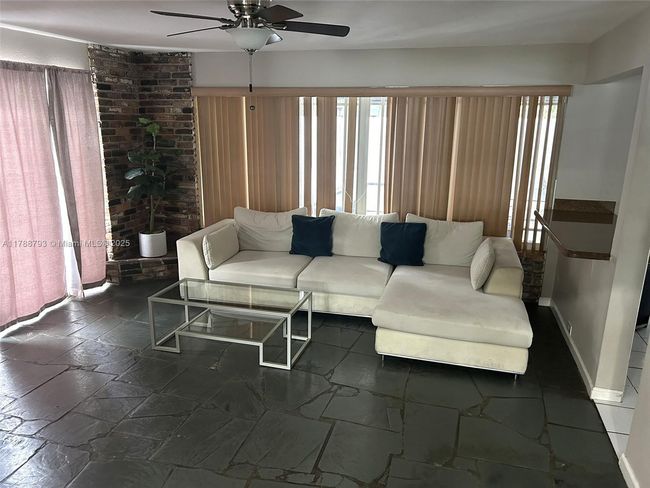 460 Nw 88 Th Ter, House other with 4 bedrooms, 2 bathrooms and null parking in El Portal FL | Image 10