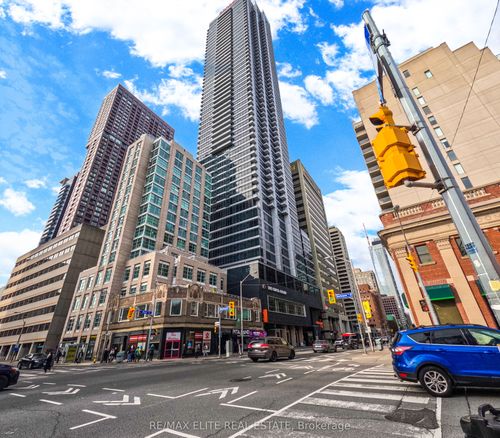 1711-395 Bloor St E, Toronto, ON, M4W0B4 | Card Image