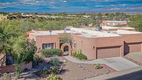 1600 W Camino Urbano, Green Valley, AZ, 85622-4664 | Card Image