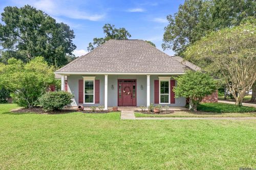 18637 Magnolia Bend Rd, Greenwell Springs, LA, 70739-4729 | Card Image