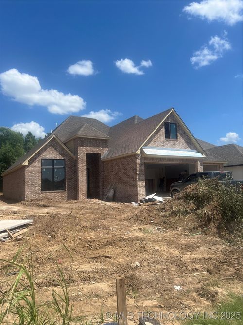 7011 S Tamarack Ave, Broken Arrow, OK, 74011-1691 | Card Image