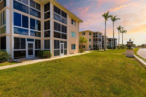 apt-c14-200 The Esplanade N, VENICE, FL, 34285-1513 | Card Image