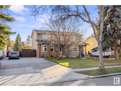 4809 43 Ave, Home with 3 bedrooms, 2 bathrooms and null parking in Beaumont AB | Image 1